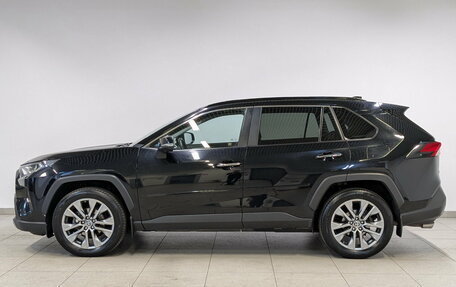 Toyota RAV4, 2022 год, 3 650 000 рублей, 8 фотография