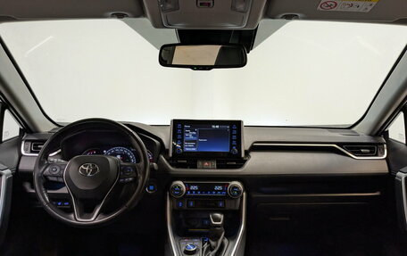 Toyota RAV4, 2022 год, 3 650 000 рублей, 14 фотография