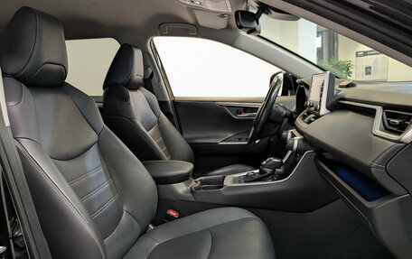 Toyota RAV4, 2022 год, 3 650 000 рублей, 23 фотография