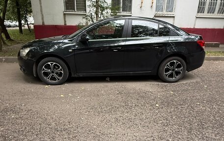 Chevrolet Cruze II, 2010 год, 630 000 рублей, 3 фотография