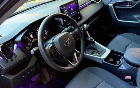 Toyota RAV4, 2021 год, 4 100 000 рублей, 8 фотография