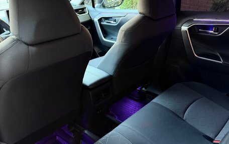 Toyota RAV4, 2021 год, 4 100 000 рублей, 11 фотография