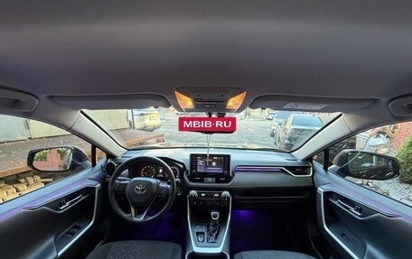 Toyota RAV4, 2021 год, 4 100 000 рублей, 13 фотография
