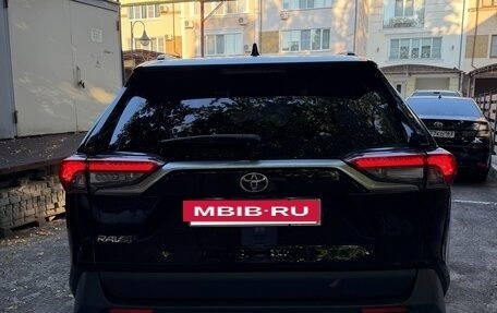 Toyota RAV4, 2021 год, 4 100 000 рублей, 6 фотография