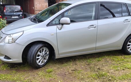 Toyota Verso I, 2010 год, 1 150 000 рублей, 2 фотография