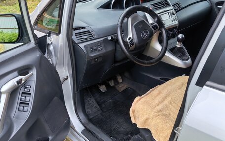 Toyota Verso I, 2010 год, 1 150 000 рублей, 5 фотография