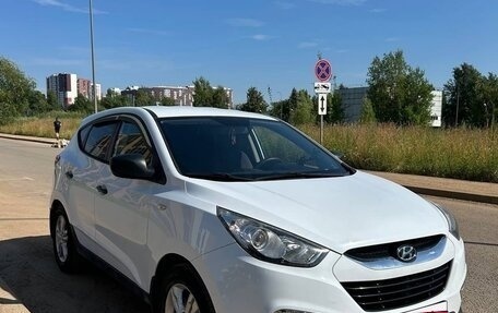 Hyundai ix35 I рестайлинг, 2010 год, 950 000 рублей, 21 фотография