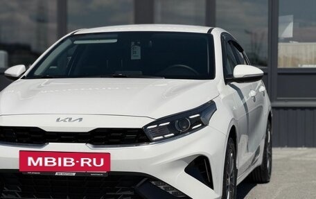 KIA Cerato IV, 2022 год, 2 100 000 рублей, 7 фотография
