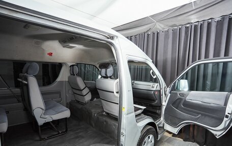 Toyota HiAce H200, 2008 год, 1 900 000 рублей, 9 фотография