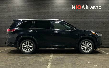 Toyota Highlander III, 2014 год, 2 490 000 рублей, 4 фотография
