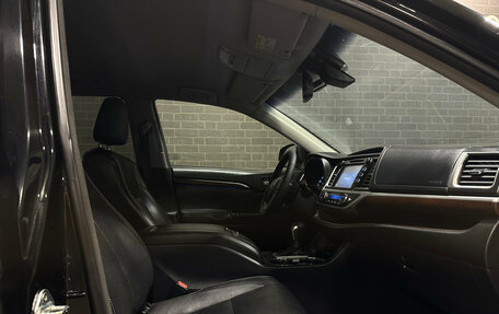 Toyota Highlander III, 2014 год, 2 490 000 рублей, 9 фотография