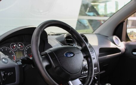 Ford Fiesta, 2006 год, 250 000 рублей, 11 фотография