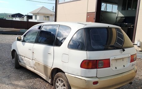 Toyota Ipsum II, 1997 год, 295 000 рублей, 6 фотография