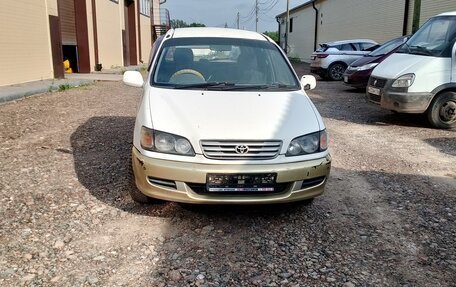 Toyota Ipsum II, 1997 год, 295 000 рублей, 2 фотография