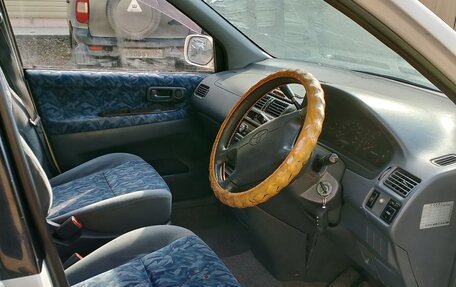 Toyota Ipsum II, 1997 год, 295 000 рублей, 3 фотография