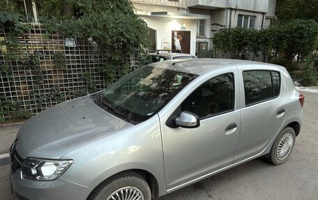 Renault Sandero II рестайлинг, 2020 год, 600 000 рублей, 3 фотография