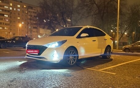 Hyundai Solaris II рестайлинг, 2022 год, 1 380 000 рублей, 2 фотография