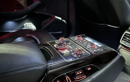 Audi A8, 2011 год, 1 650 000 рублей, 4 фотография