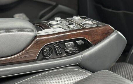 Audi A8, 2011 год, 1 650 000 рублей, 17 фотография