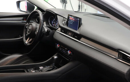Mazda 6, 2019 год, 2 350 000 рублей, 19 фотография