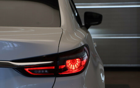 Mazda 6, 2019 год, 2 350 000 рублей, 28 фотография