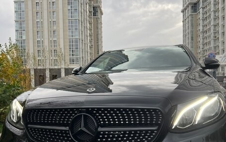 Mercedes-Benz E-Класс, 2018 год, 3 990 000 рублей, 9 фотография