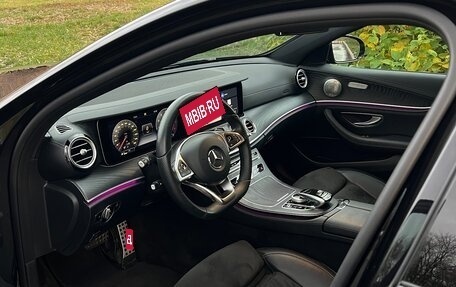 Mercedes-Benz E-Класс, 2018 год, 3 990 000 рублей, 11 фотография