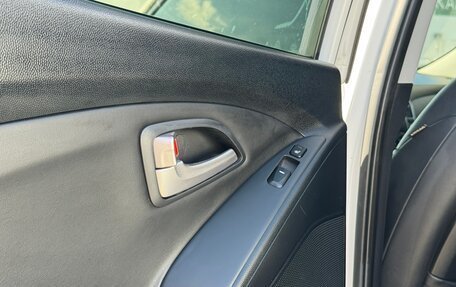 Hyundai ix35 I рестайлинг, 2013 год, 1 400 000 рублей, 20 фотография