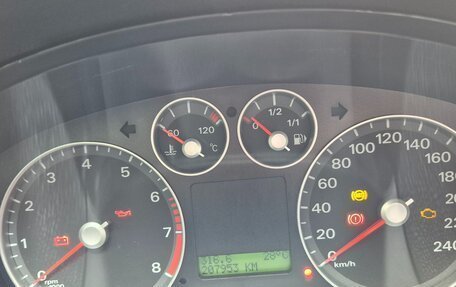 Ford Focus II рестайлинг, 2005 год, 550 000 рублей, 3 фотография