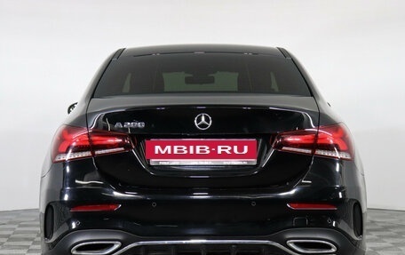 Mercedes-Benz A-Класс, 2020 год, 2 590 000 рублей, 7 фотография