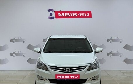 Hyundai Solaris II рестайлинг, 2015 год, 900 000 рублей, 2 фотография