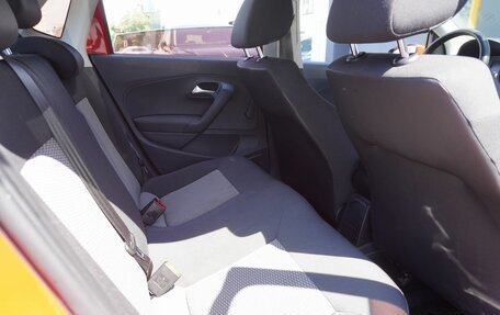 Volkswagen Polo VI (EU Market), 2011 год, 600 000 рублей, 9 фотография