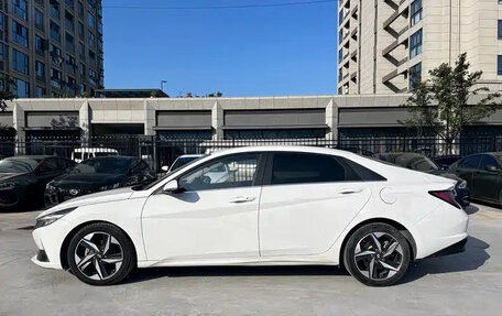 Hyundai Elantra, 2022 год, 1 596 000 рублей, 3 фотография