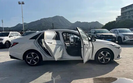 Hyundai Elantra, 2022 год, 1 596 000 рублей, 12 фотография