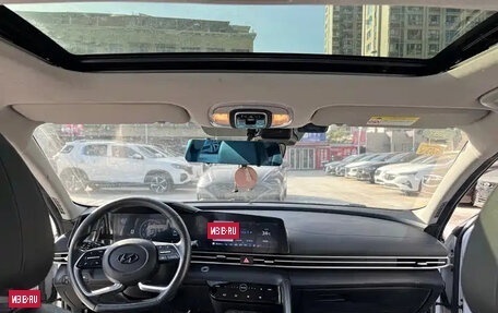 Hyundai Elantra, 2022 год, 1 596 000 рублей, 14 фотография