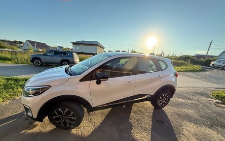 Renault Kaptur I рестайлинг, 2019 год, 999 000 рублей, 2 фотография