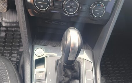 Volkswagen Tiguan II, 2020 год, 2 250 000 рублей, 10 фотография