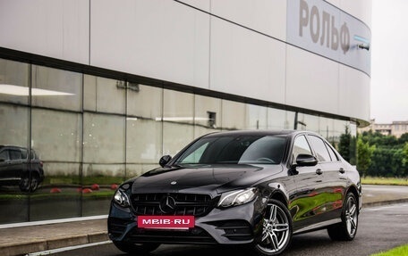 Mercedes-Benz E-Класс, 2019 год, 3 999 000 рублей, 2 фотография