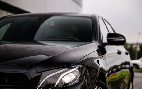 Mercedes-Benz E-Класс, 2019 год, 3 999 000 рублей, 3 фотография