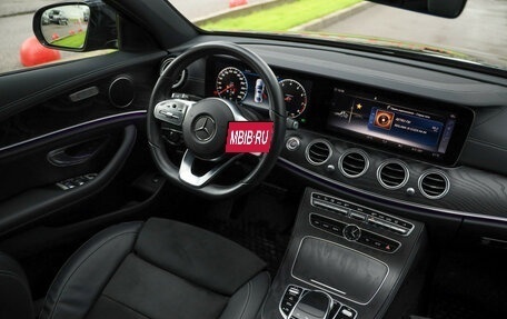Mercedes-Benz E-Класс, 2019 год, 3 999 000 рублей, 11 фотография