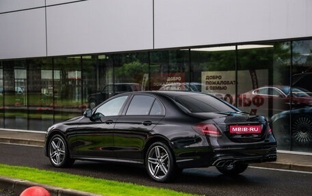 Mercedes-Benz E-Класс, 2019 год, 3 999 000 рублей, 9 фотография