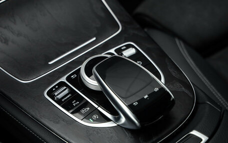 Mercedes-Benz E-Класс, 2019 год, 3 999 000 рублей, 21 фотография
