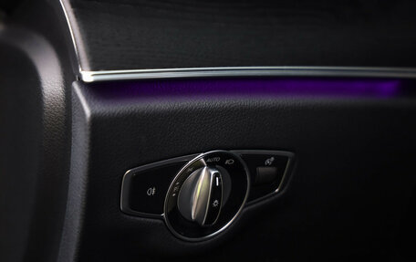 Mercedes-Benz E-Класс, 2019 год, 3 999 000 рублей, 24 фотография