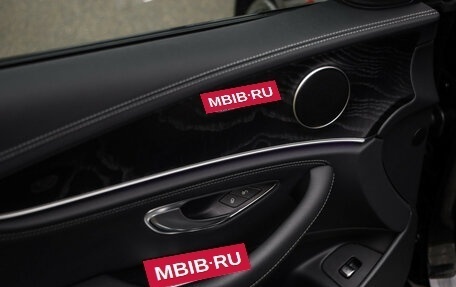 Mercedes-Benz E-Класс, 2019 год, 3 999 000 рублей, 25 фотография