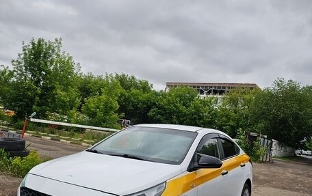 Hyundai Solaris II рестайлинг, 2021 год, 930 000 рублей, 3 фотография