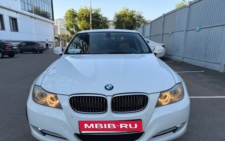 BMW 3 серия, 2011 год, 1 370 000 рублей, 3 фотография