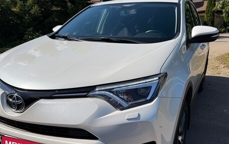 Toyota RAV4, 2018 год, 2 550 000 рублей, 3 фотография