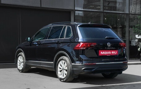 Volkswagen Tiguan II, 2021 год, 2 690 000 рублей, 7 фотография