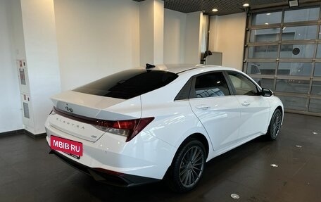 Hyundai Elantra, 2021 год, 2 060 000 рублей, 3 фотография
