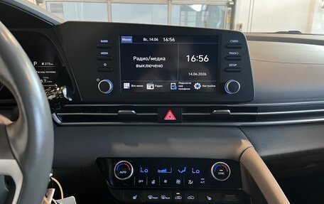 Hyundai Elantra, 2021 год, 2 060 000 рублей, 13 фотография